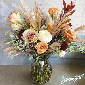 How can I send flowers to my girlfriend in Columbia, Tennessee?