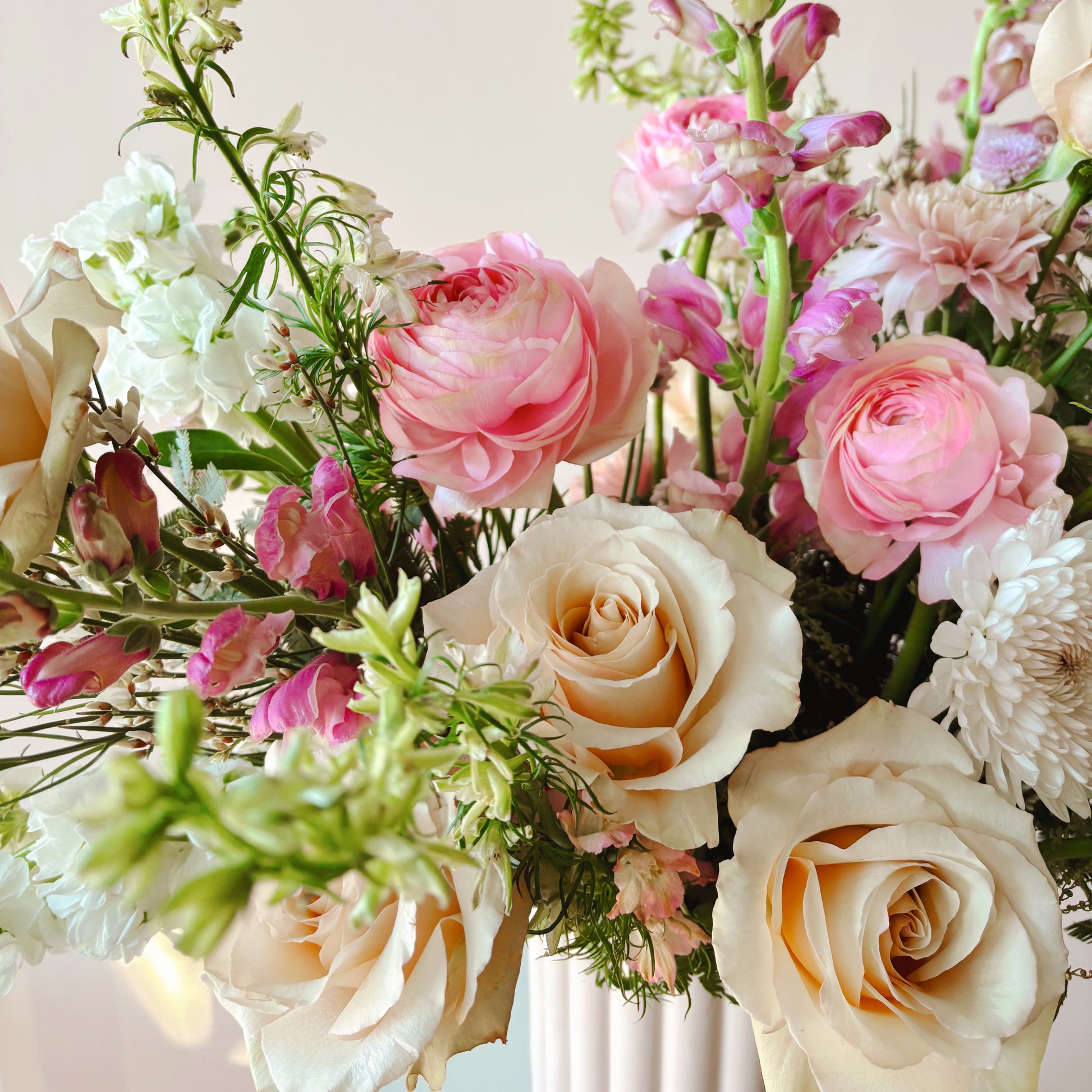 detail of pastel flowers. Columbia, Tennessee high end floral designer