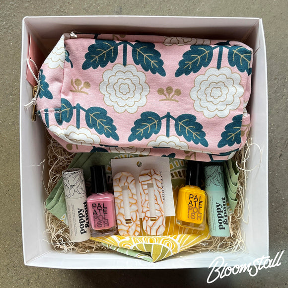 Beauty Lover Bloom Gift Box by Bloomstall.