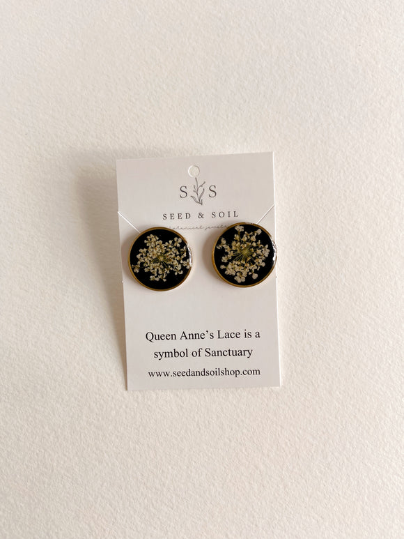 Round Cameo Studs Queen Anne’s Lace